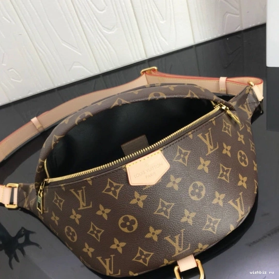 WIS Bumbag Vuitton Louis 0115